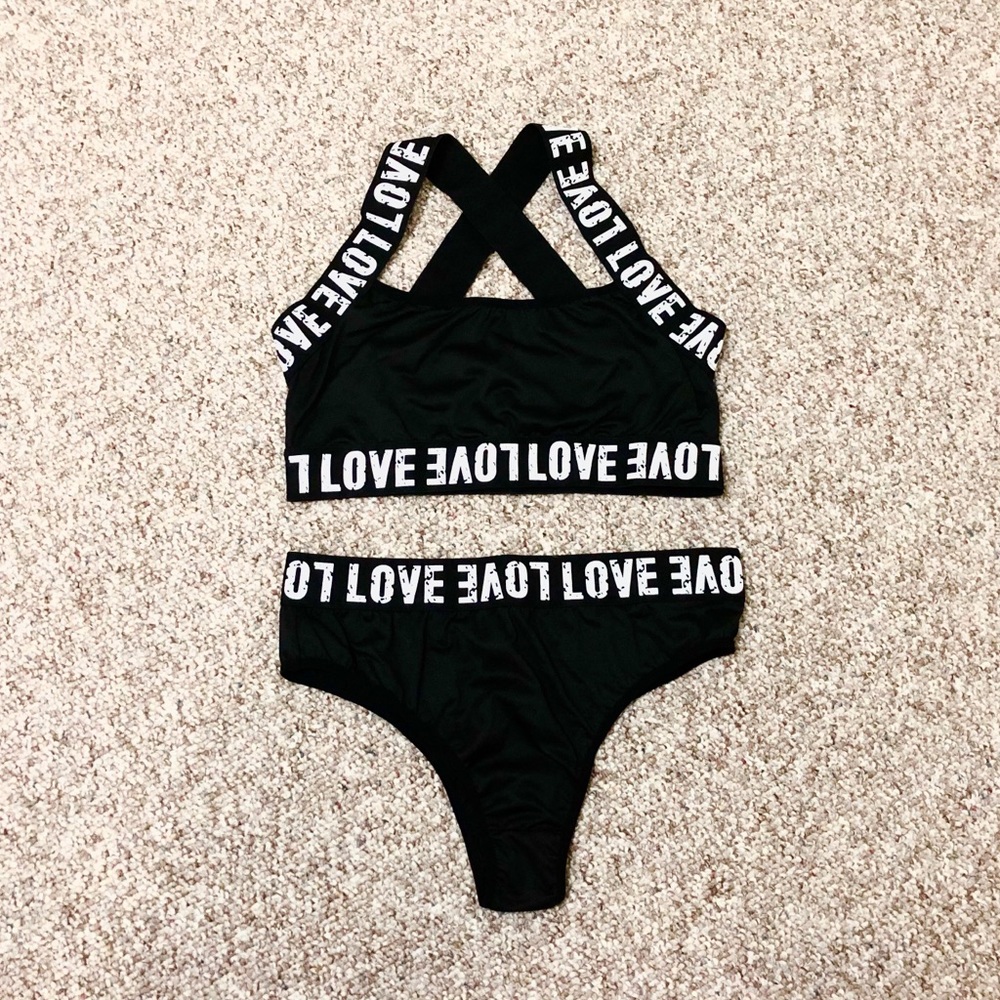 Love black sport bra underwear set